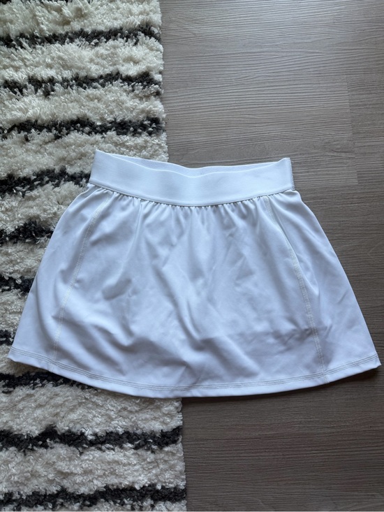 Aritzia Dresses & Skirts - Golden Aritzia- White Athletic Skirt